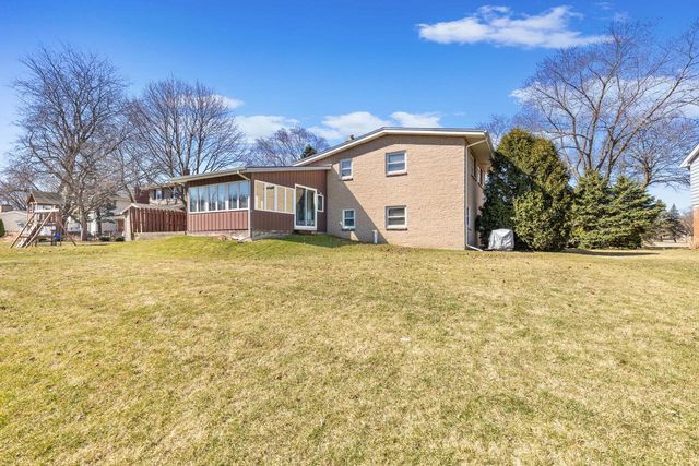 2744 N Park DRIVE, Wauwatosa, WI 53222