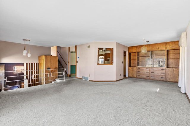 2744 N Park DRIVE, Wauwatosa, WI 53222