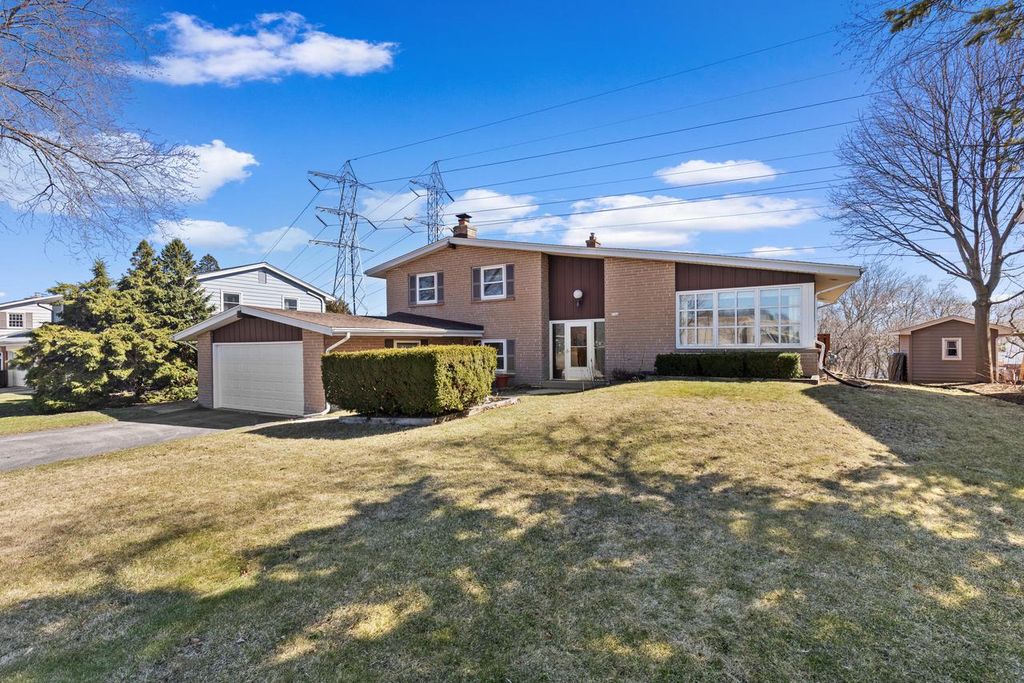 2744 N Park DRIVE, Wauwatosa, WI 53222