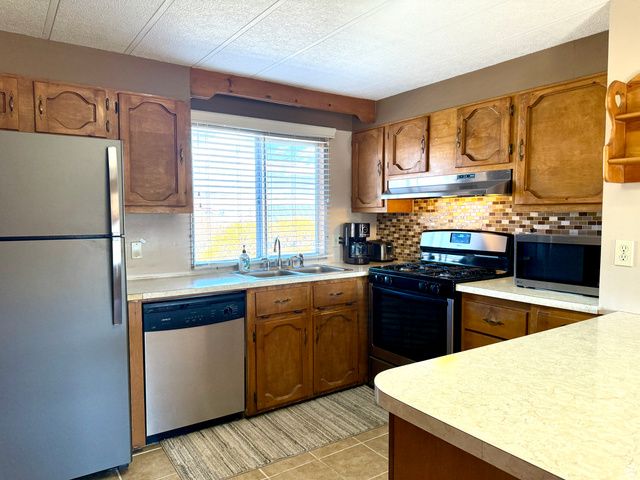 350 E 200 N, Centerfield, UT 84622