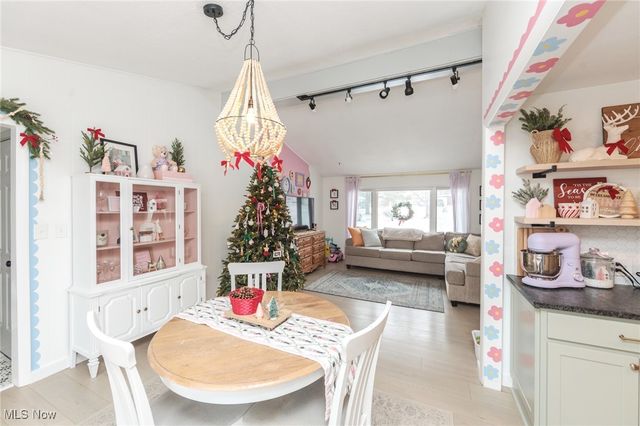 975 Colony Drive, Aurora, OH 44202