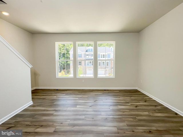 5615 LUDLOW PL, White Plains, MD 20695
