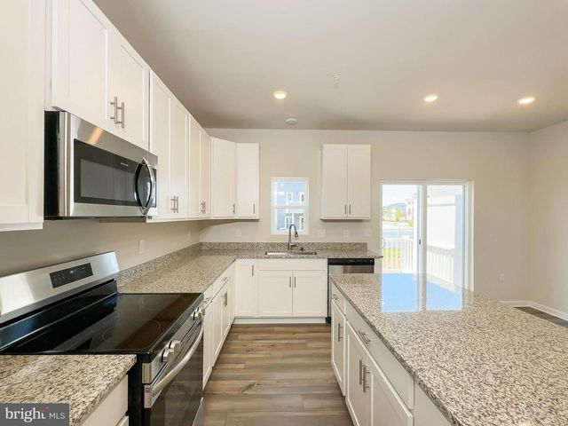 5615 LUDLOW PL, White Plains, MD 20695