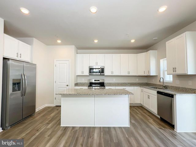 5615 LUDLOW PL, White Plains, MD 20695