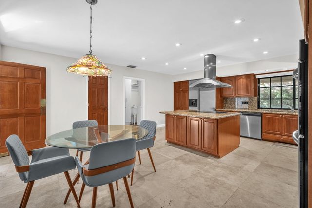 5820 SW 37th Terrace, Fort Lauderdale, FL 33312