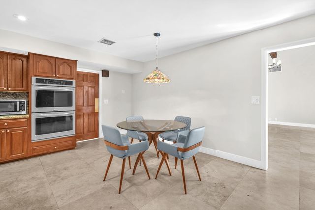 5820 SW 37th Terrace, Fort Lauderdale, FL 33312