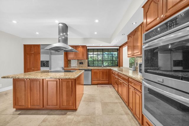 5820 SW 37th Terrace, Fort Lauderdale, FL 33312