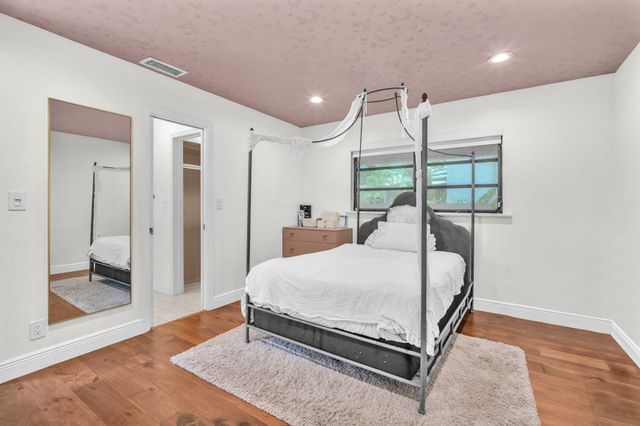 5820 SW 37th Terrace, Fort Lauderdale, FL 33312