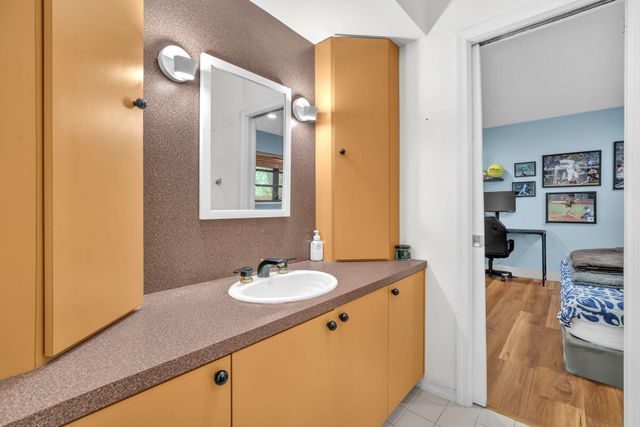 5820 SW 37th Terrace, Fort Lauderdale, FL 33312