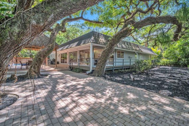 5820 SW 37th Terrace, Fort Lauderdale, FL 33312