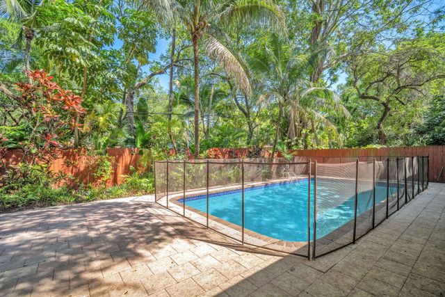 5820 SW 37th Terrace, Fort Lauderdale, FL 33312