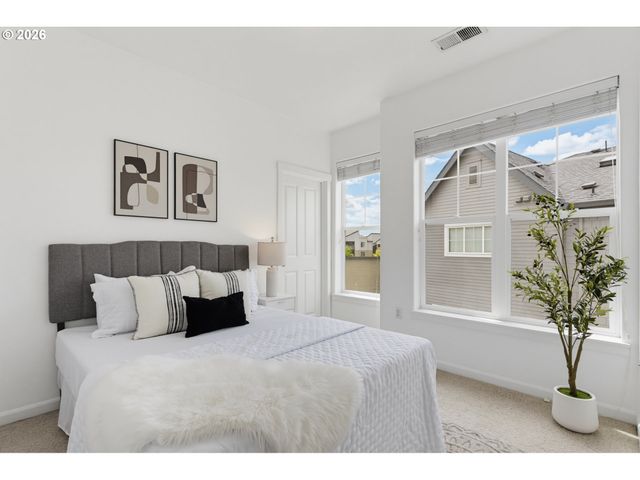 10757 Ne RED WING Way 201, Hillsboro, OR 97006