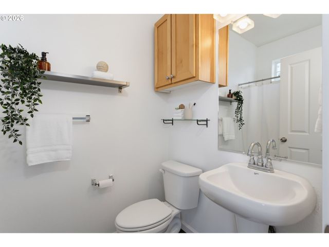 10757 Ne RED WING Way 201, Hillsboro, OR 97006