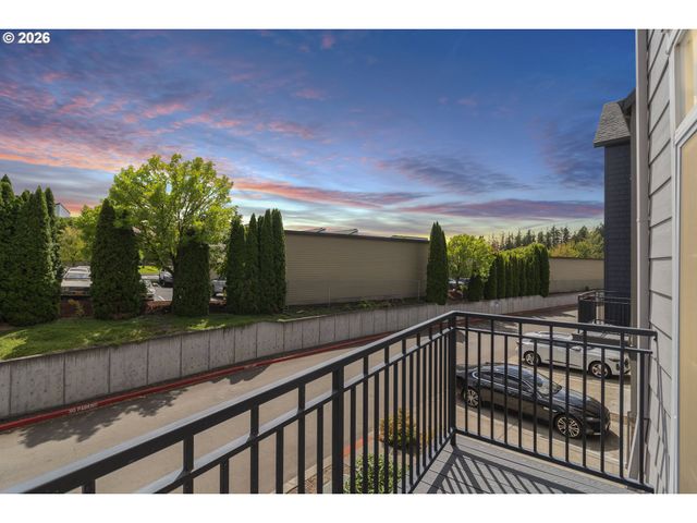 10757 Ne RED WING Way 201, Hillsboro, OR 97006