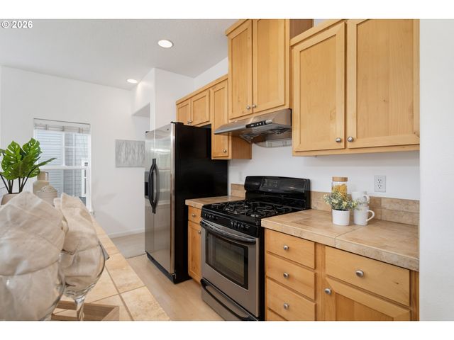 10757 Ne RED WING Way 201, Hillsboro, OR 97006