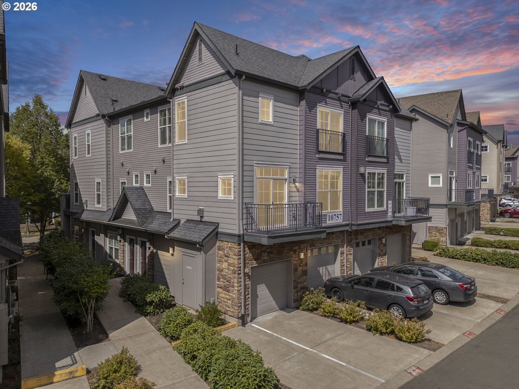 10757 Ne RED WING Way 201, Hillsboro, OR 97006