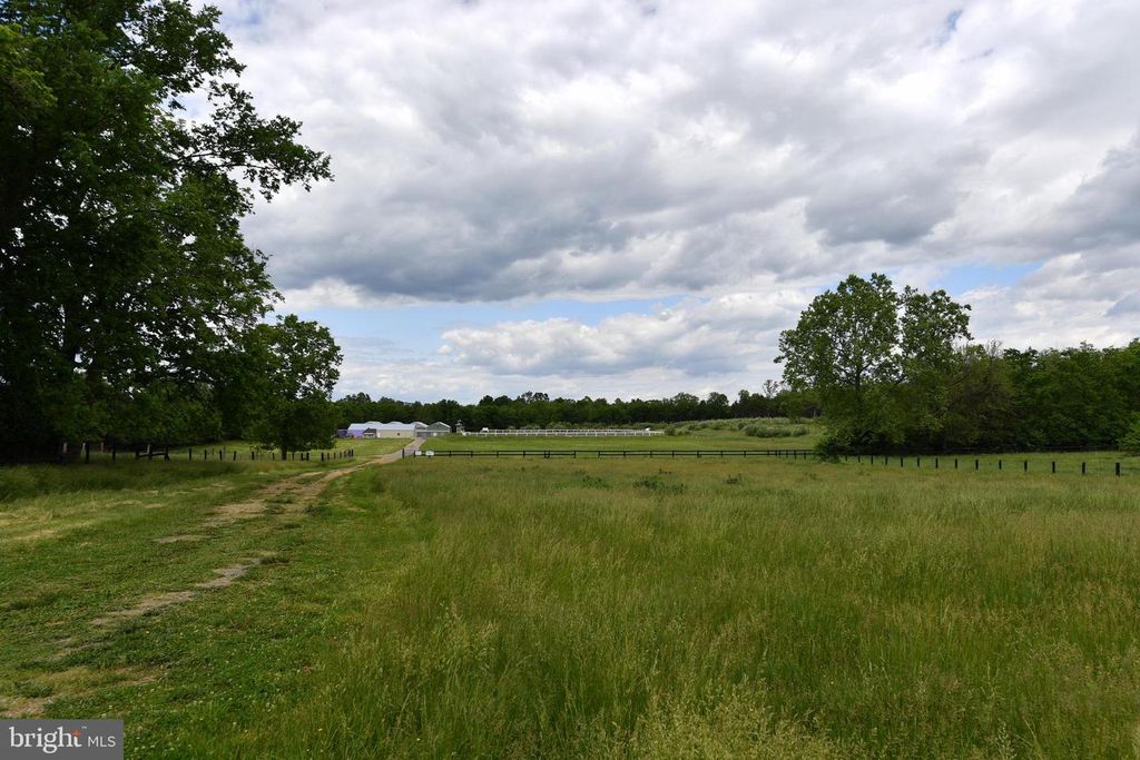 1070 WADESVILLE RD, Berryville, VA 22611