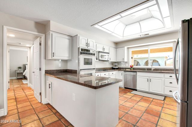 11222 N MILLER Road, Scottsdale, AZ 85260