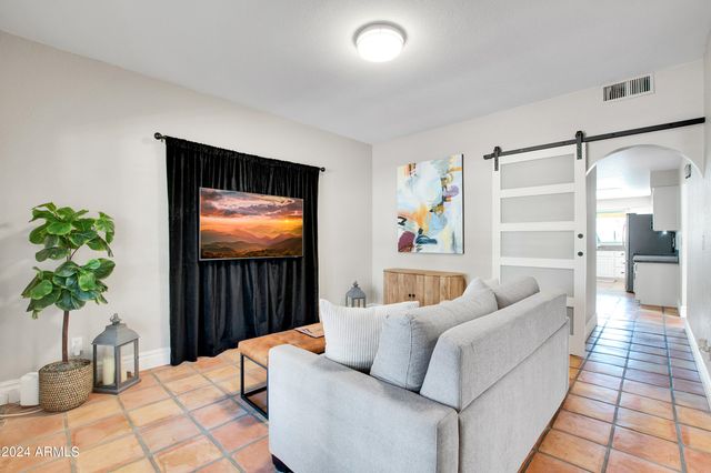 11222 N MILLER Road, Scottsdale, AZ 85260