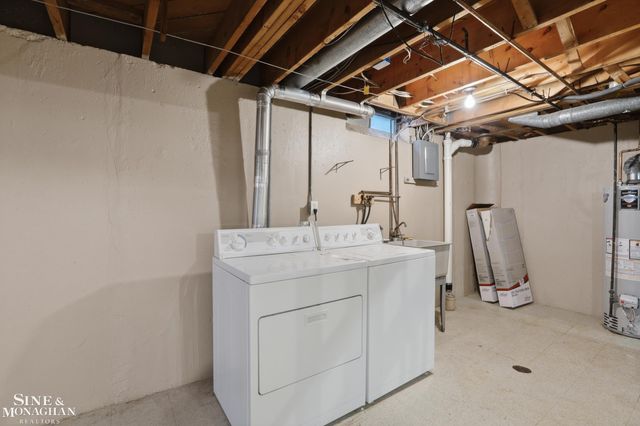 28036 Ann Arbor Trail, Westland, MI 48185