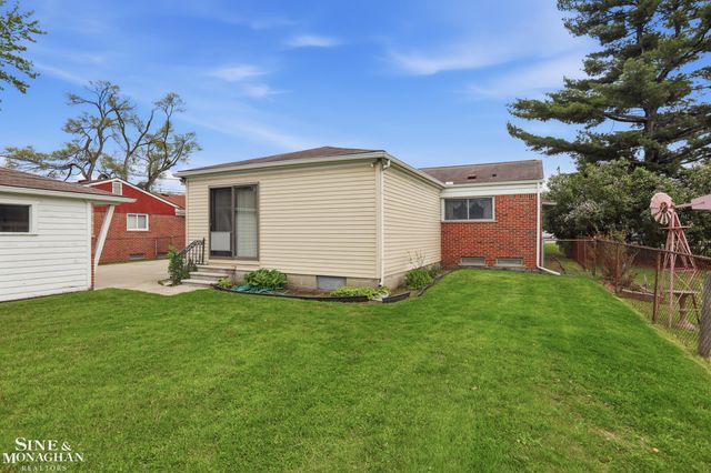 28036 Ann Arbor Trail, Westland, MI 48185