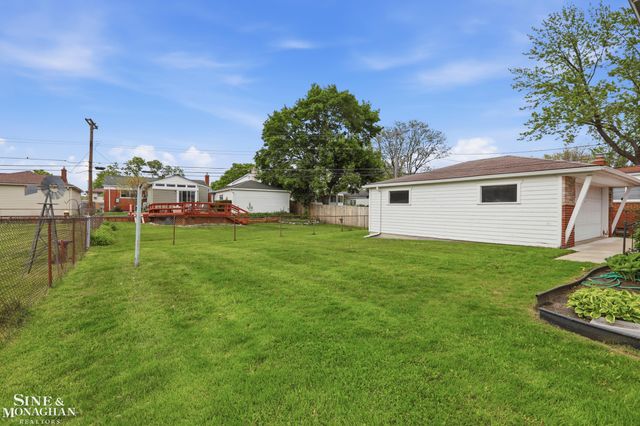 28036 Ann Arbor Trail, Westland, MI 48185