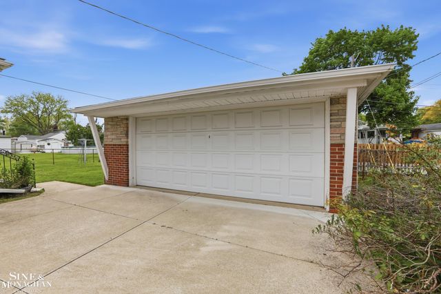 28036 Ann Arbor Trail, Westland, MI 48185