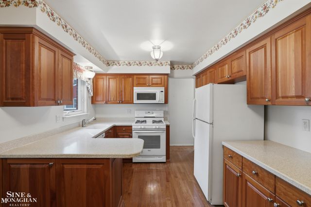 28036 Ann Arbor Trail, Westland, MI 48185