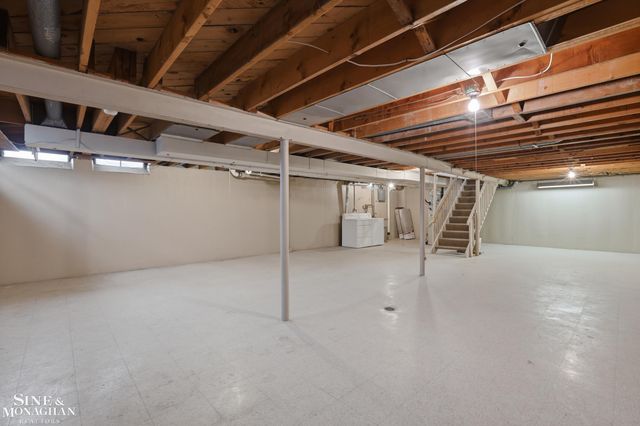 28036 Ann Arbor Trail, Westland, MI 48185