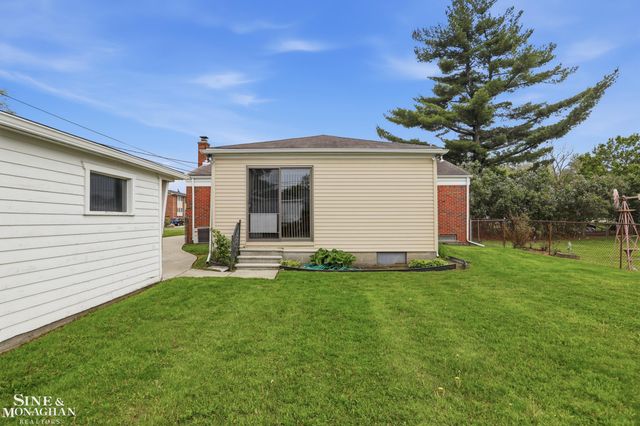 28036 Ann Arbor Trail, Westland, MI 48185