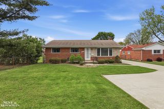 28036 Ann Arbor Trail, Westland, MI 48185