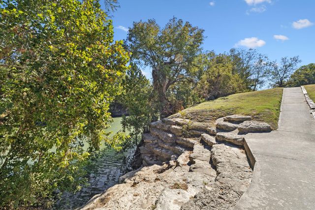 85 Rio Colorado DR, Boerne, TX 78006