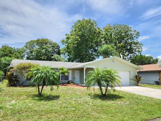 1680 SE Minorca Avenue, Port St Lucie, FL 34952