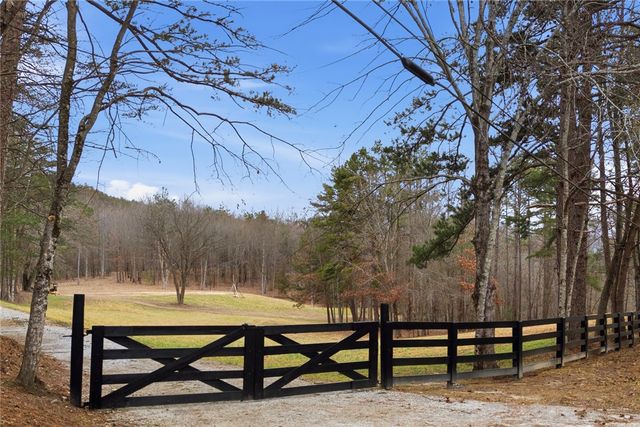 221 Park Avenue, Salem, SC 29676
