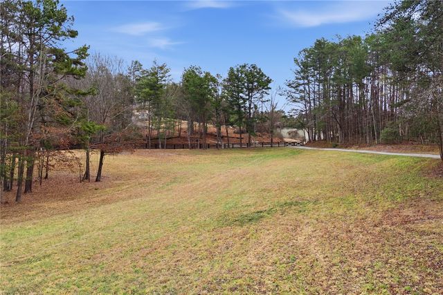 221 Park Avenue, Salem, SC 29676