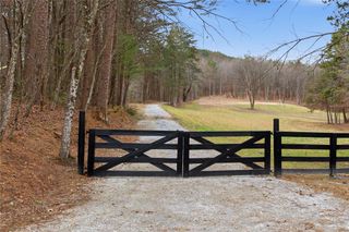 221 Park Avenue, Salem, SC 29676