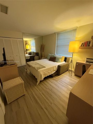 5726 Fox Hollow Dr A, Boca Raton, FL 33486