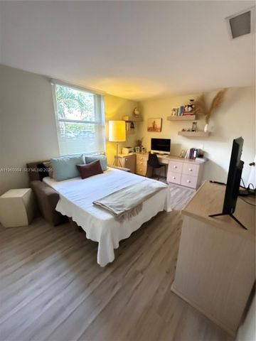 5726 Fox Hollow Dr A, Boca Raton, FL 33486