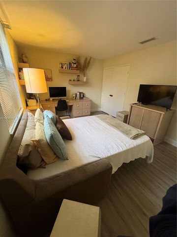 5726 Fox Hollow Dr A, Boca Raton, FL 33486