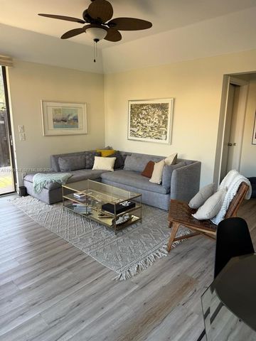 5726 Fox Hollow Dr A, Boca Raton, FL 33486