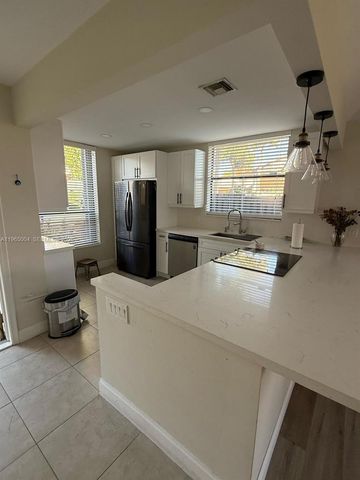 5726 Fox Hollow Dr A, Boca Raton, FL 33486