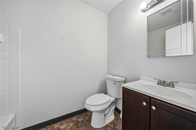 7982 Colonial Drive, Mentor, OH 44060