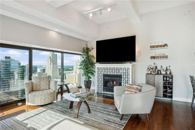 1101 Walnut Street 1809, Kansas City, MO 64106