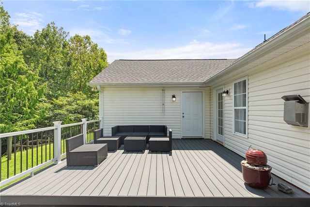 6941 Rangecrest Road, Belews Creek, NC 27009