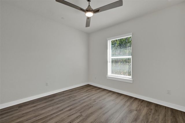 104 Creekside TRL 303, Kyle, TX 78640