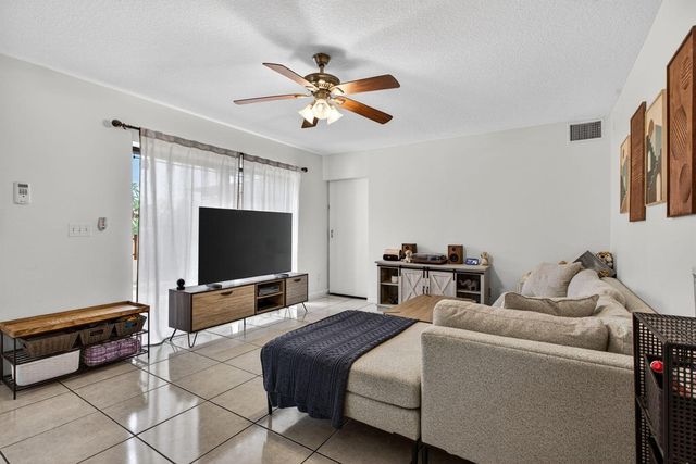 5408 NW 59th Place, Tamarac, FL 33319