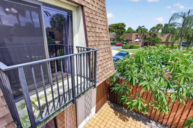 5408 NW 59th Place, Tamarac, FL 33319