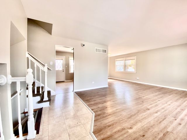 22621 Mission Drive, Richton Park, IL 60471