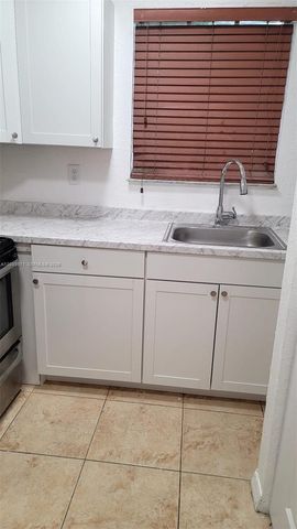 3250 NW 94 ST 0, Miami, FL 33147