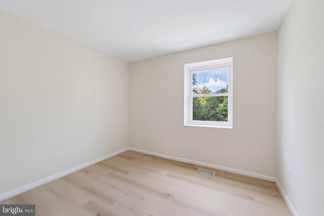 3113 PEBBLE HILL LN, Fairfax, VA 22031